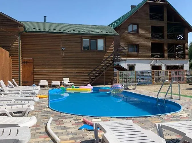 Hirskyy Svitanok Otel *