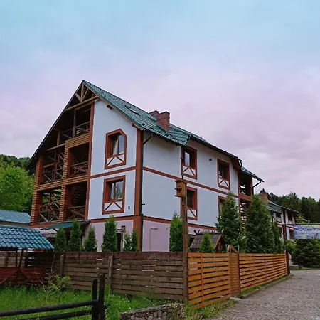 Hirskyy Svitanok فندق ميغوفو