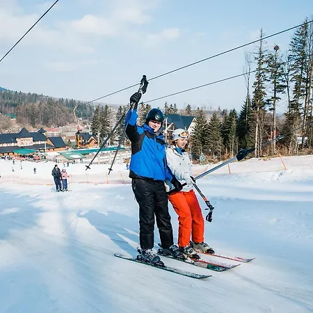 Hirskyy Svitanok * ميغوفو